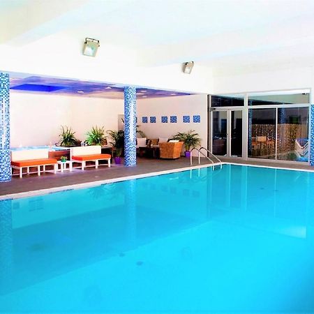 Familidays 020 Aqquaria Apartment ซาลอว์ ภายนอก รูปภาพ